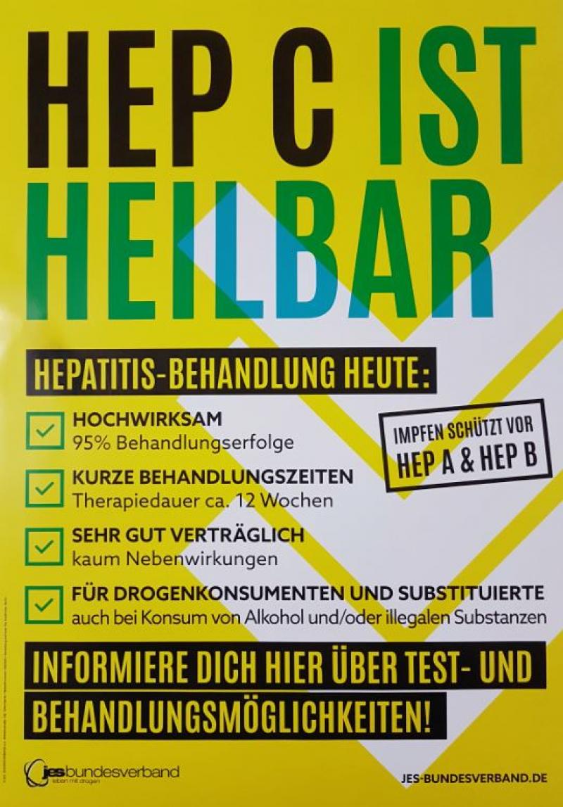 Plakat mit der Aufschrift "HEP C ist heilbar" und den aktuellen Fakten rund um die Hepatitis C Behandlung