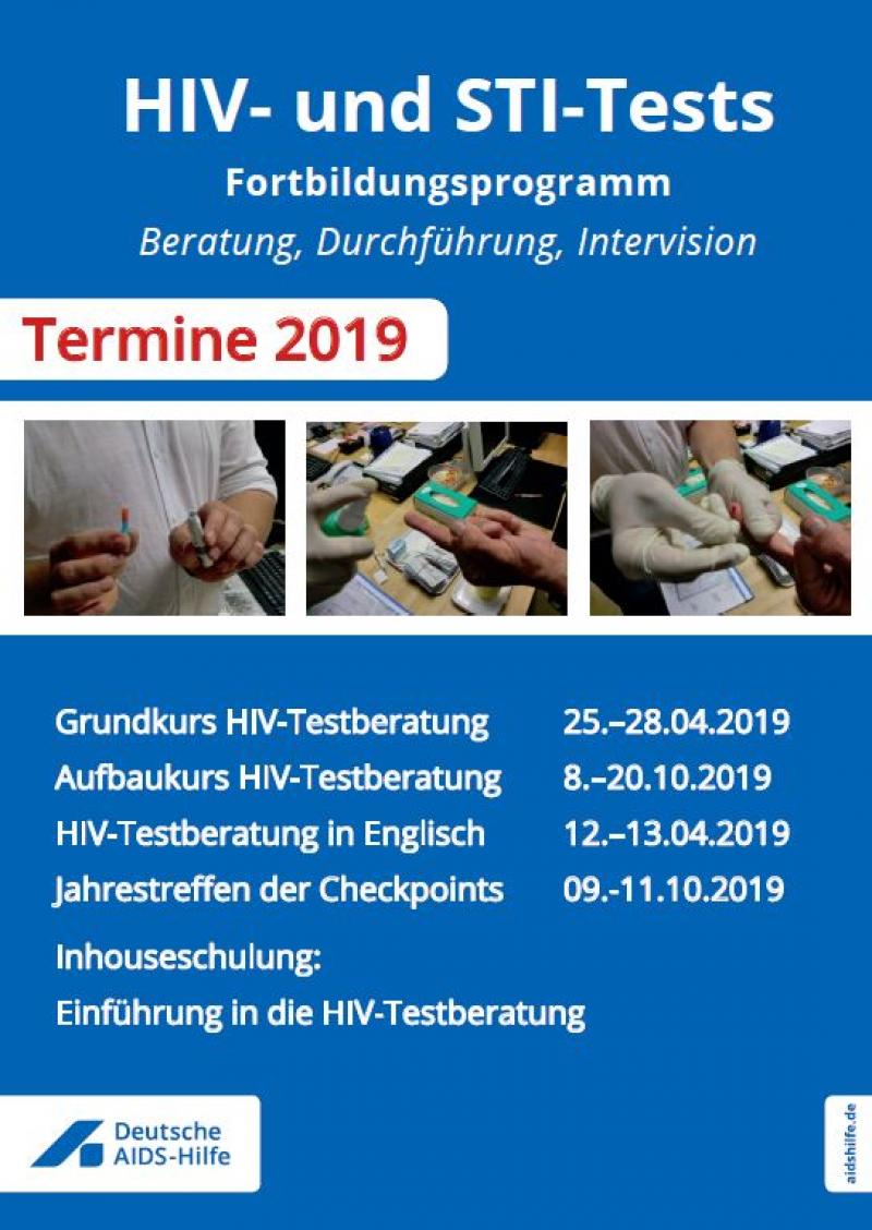 Blauer Hintergrund. Drei Fotos mit verschiedenen Eindrücken eines HIV-Tests. Titel "HIV und STI-Tests Fortbildungsprogramm 2019"