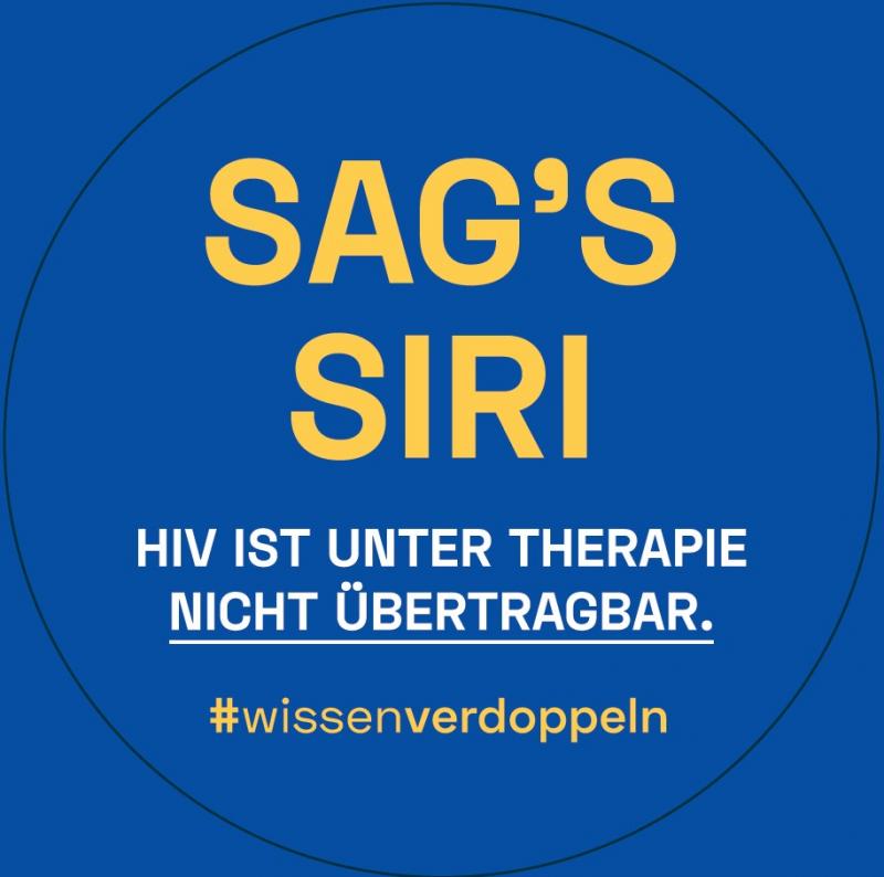 Dunkelblauer Hintergrund. Titel "Sag's Siri". HIV ist unter Therapie nicht übertragbar. #wissenverdoppeln